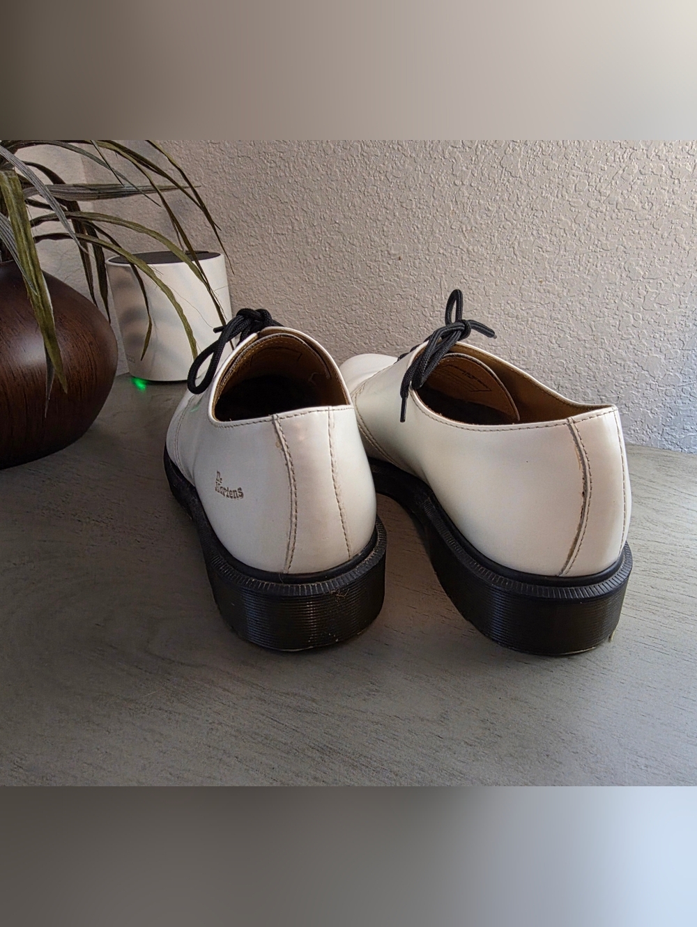 Dr. Martens 13762 Oxfords  White Smooth Leather- Mens 10 - Rare Made In England - Picture 4 of 6